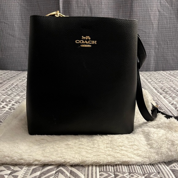 Coach Handbags - Coach handbag